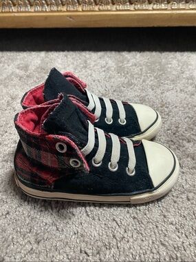 Converse Chuck Taylor Kids Black & Red Plaid High-Top Sneakers size 8